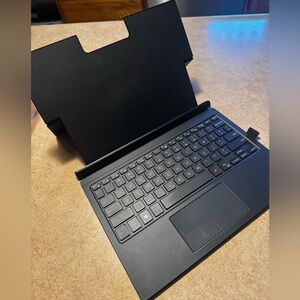 Dell slim folio Black Keyboard with Stand, touchpad